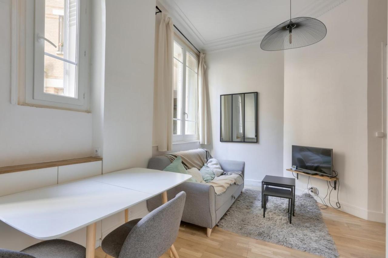 Apartament Charming Studio - Paris 18Th District Zewnętrze zdjęcie
